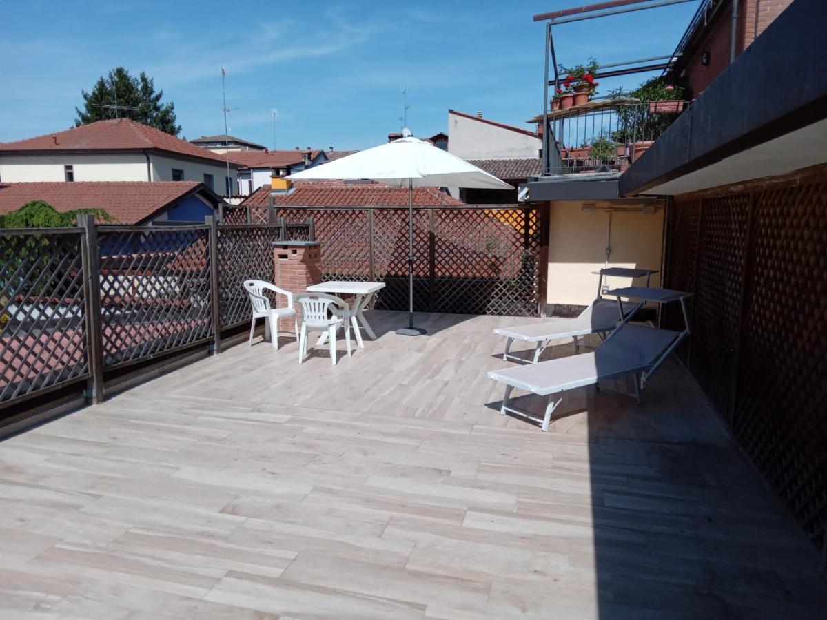 J13 Appartamento Con Spa Privata Pavie Extérieur photo